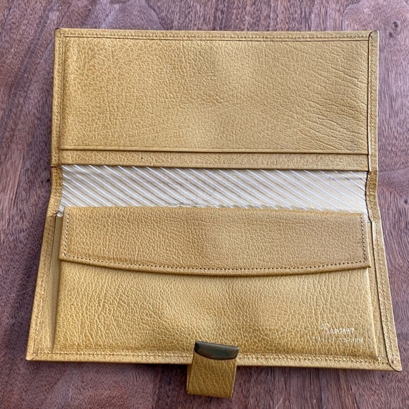 VINTAGE Gold Yellow Baronet Checkbook Wallet Cowhide Leather Snap Retro 80s - Picture 1 of 13